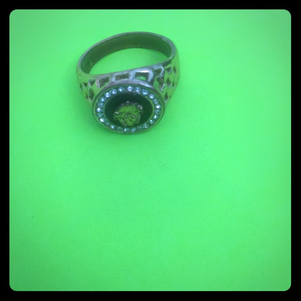 Men’s gold tone ring